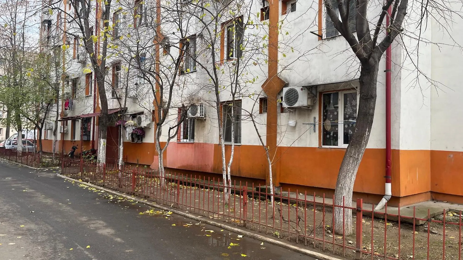 Artsy Fartsy Studio Bucharest Apartment